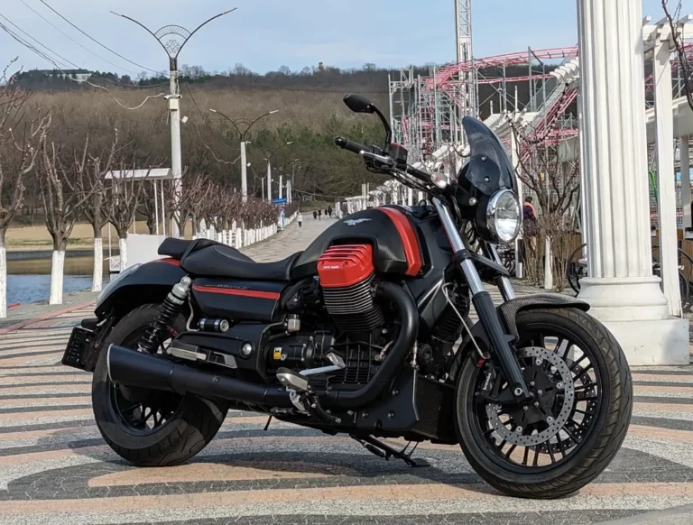 Moto Guzzi Audace Carbon 2016